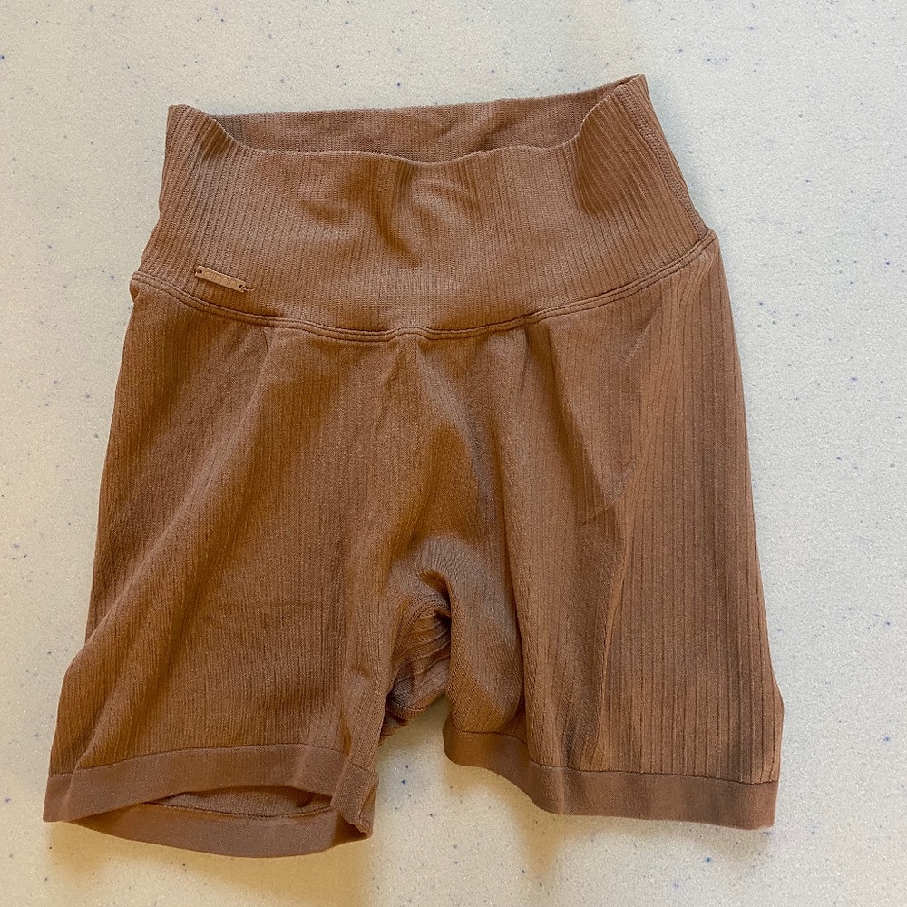 Aimn Ribbed Midi Biker Short - Espresso